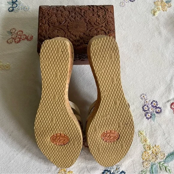Salpy Handmade Leather w/ Cork Wedge Sandal. Beaded Detaing. Size 9 - Picture 5 of 15